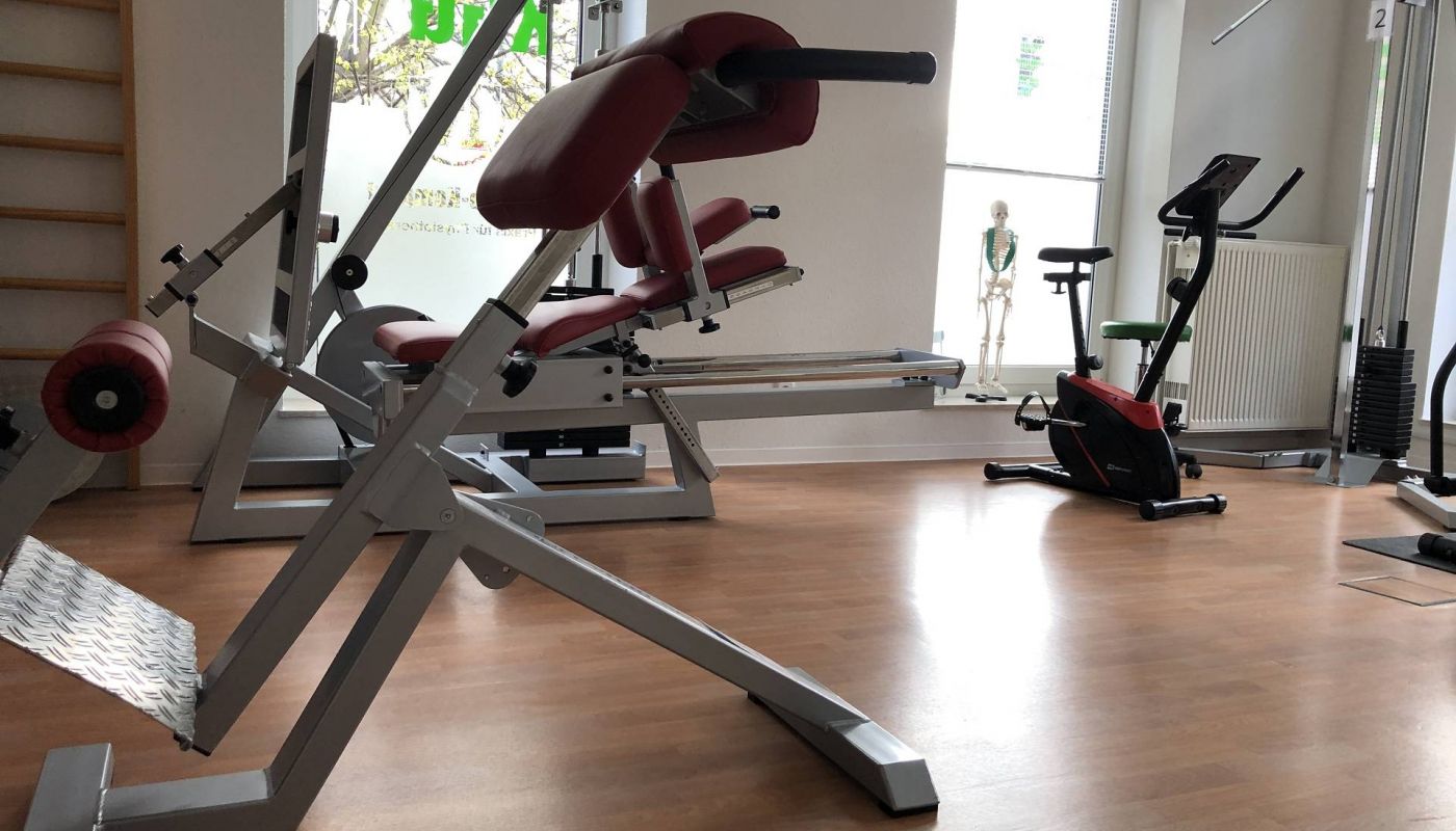 Krankengymnastik am Gerät